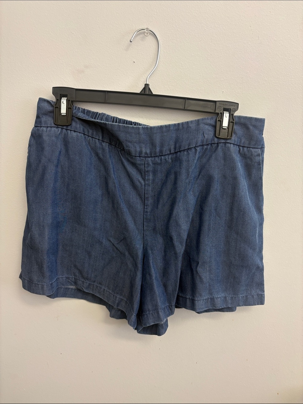 Kaari Blue Women's Indigo Elastic-Waist Denim Shorts